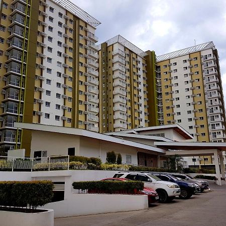 Keys 'N Places Holiday Rentals At Mesaverte Condo Cagayan de Oro Kültér fotó
