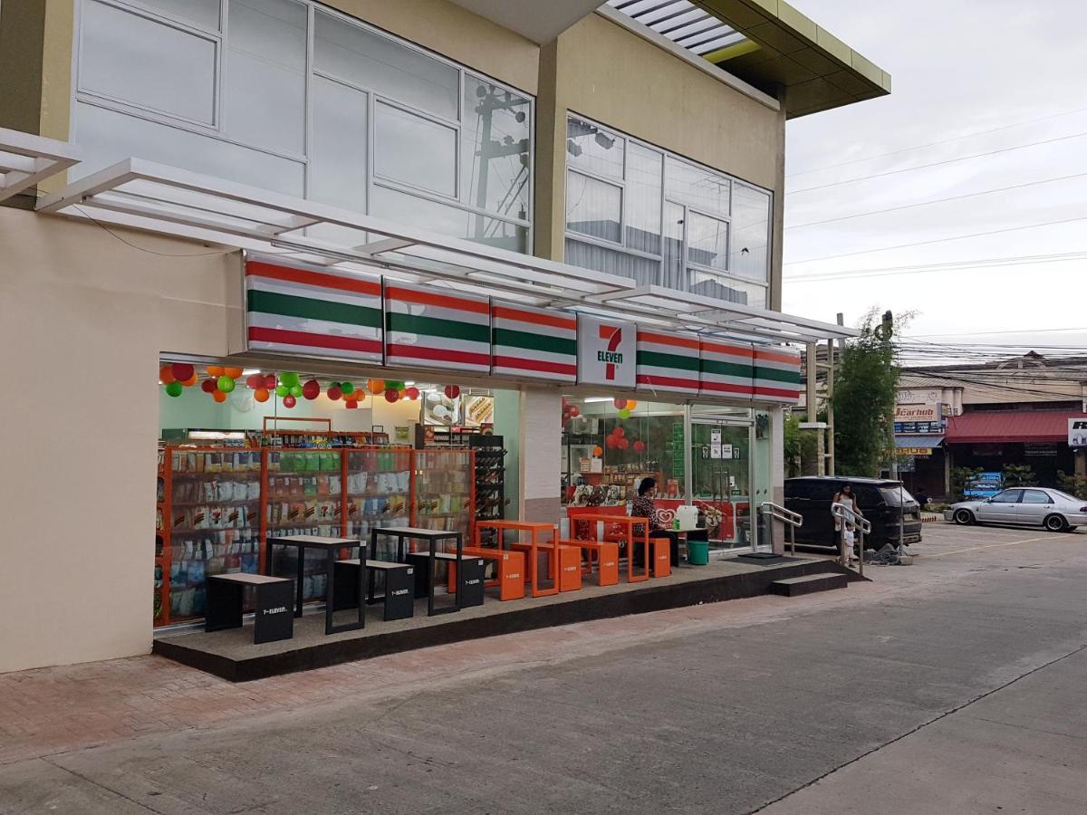 Keys 'N Places Holiday Rentals At Mesaverte Condo Cagayan de Oro Kültér fotó